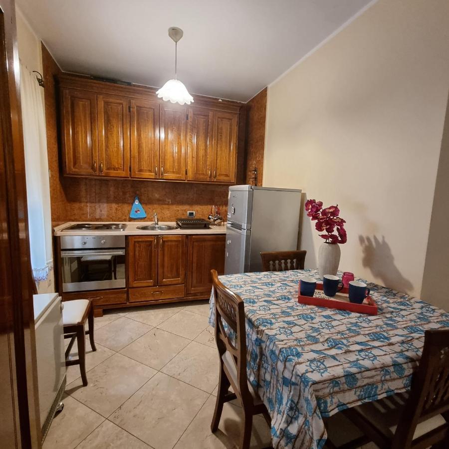 Apartment On The Shore Of The Bay Of Kotor With Free Wi-Fi Bagian luar foto